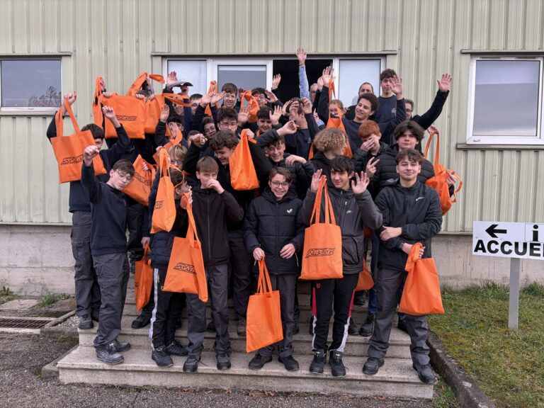 Quand l’école rencontre l’industrie : SOMECAB ouvre ses portes aux talents de demain